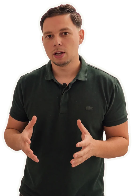 Mathias explique, les mains ouvertes